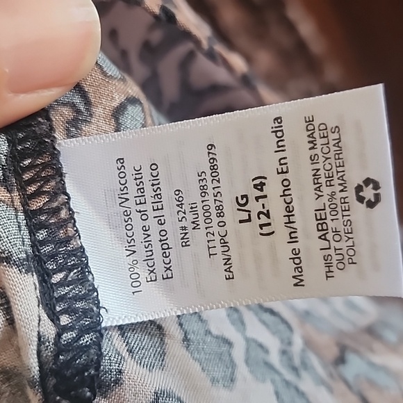 Time and Tru Leopard Wrap Dress Sz L NWT - Picture 7 of 7